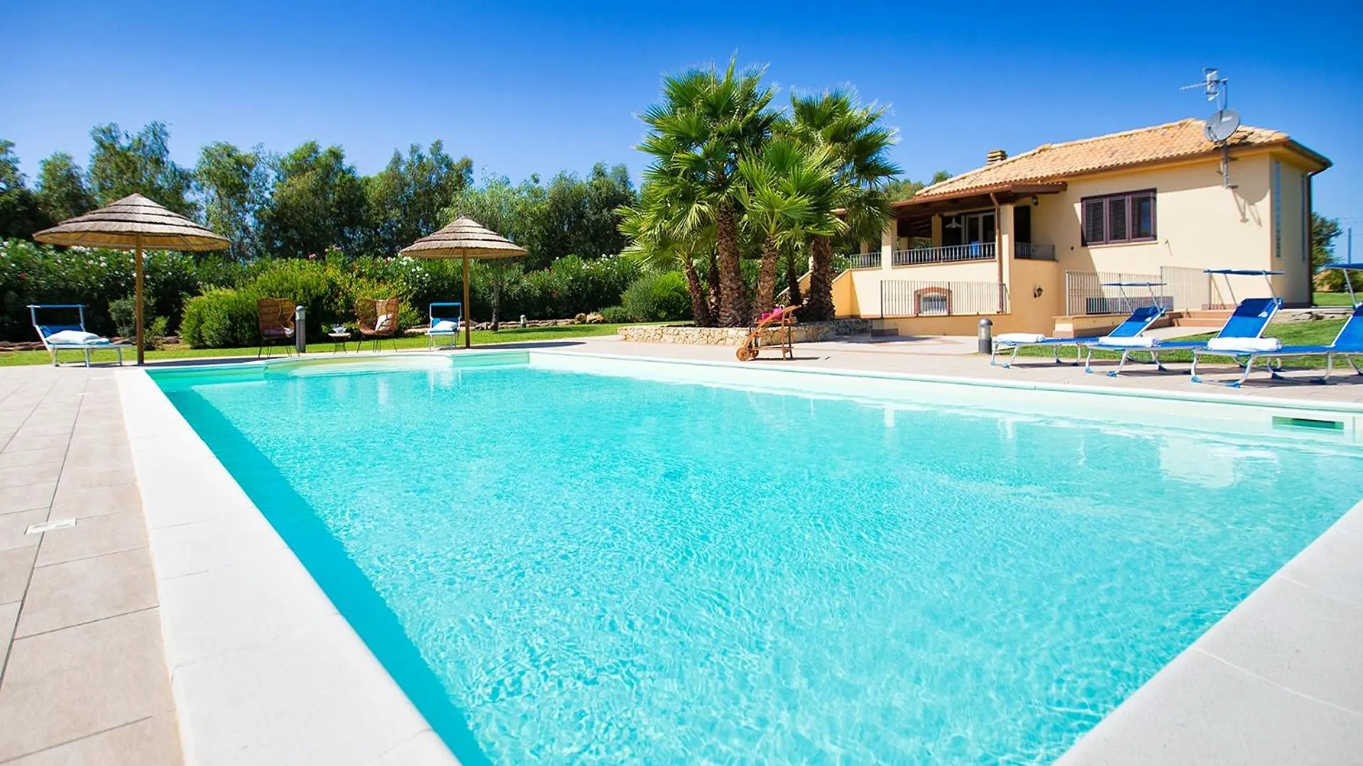 Alghero Villa Morena With Exclusive Swimming Pool And Large Garden